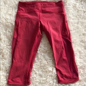 Lululemon Coral Capri leggings with mesh detail 6